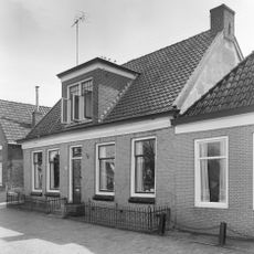 Tsjerkebuorren 16, Dronryp