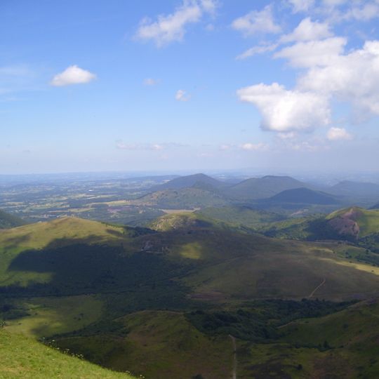Chaîne des Puys - Limagne fault tectonic arena