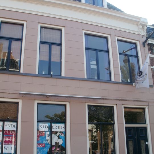 Uniabuurt 4, Leeuwarden