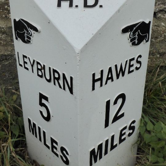 Replacement Milestone, 20m SE of Swinithwaite Hall