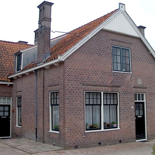 't Rooie Dorp: woningblok van vier arbeiderswoningen