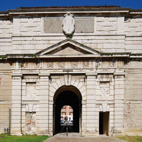 Porta Giulia