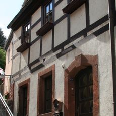 Wohnhaus in geschlossener Bebauung