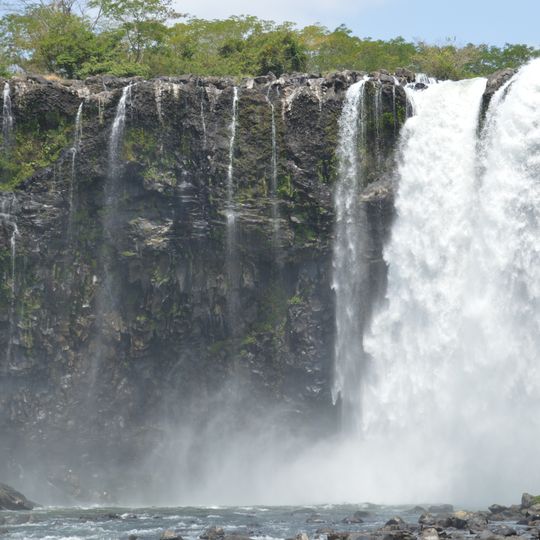 Eyipantla Falls