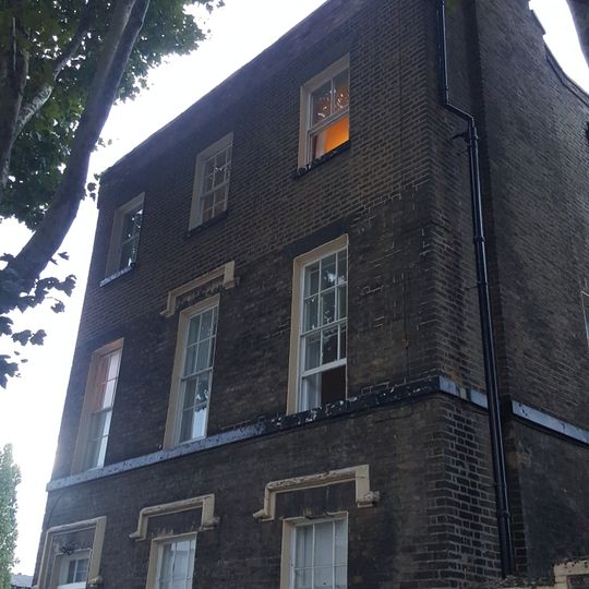 35, Buxton Street E1