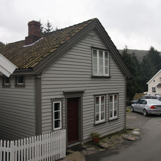 ELVESTAD - STRANDGATEN 12