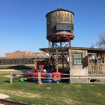 Fort Worth beyond the stereotypes of the Far West