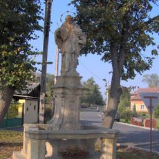 Sloup se sochou svatého Jana Nepomuckého