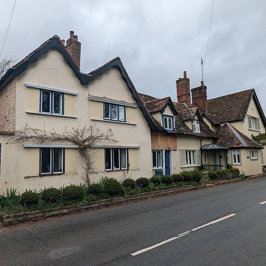 Middle House  The Old Manor