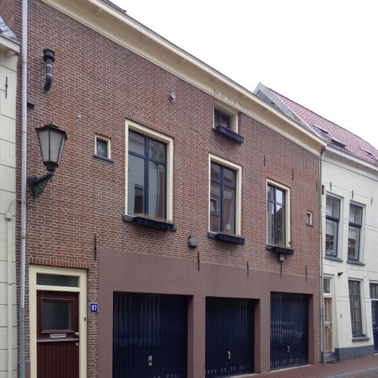 Pand met restanten van de middeleeuwse stadsmuur