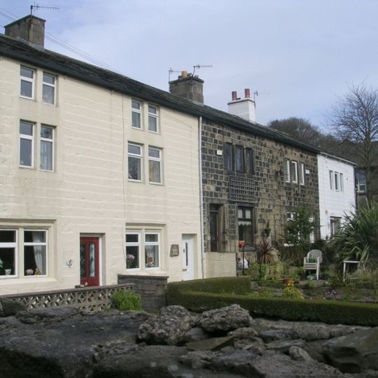 3 And 5, Castle Grove