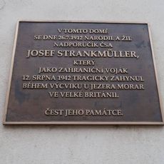 Pamětní deska J. Strankmüllera v Rokycanech