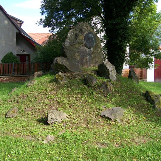 Památník Mistra Jana Husa v Bratronicích u Kladna