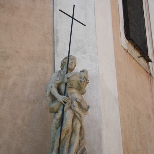 Socha sv. Jana Křtitele u kostela sv. Michaela v Želetavě