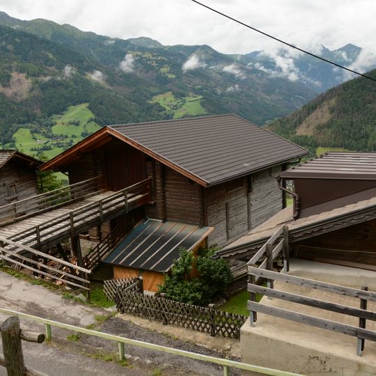 Wirtschaftsgebäude Mota