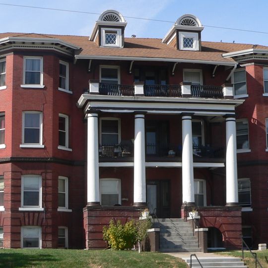 Normandie Apartments