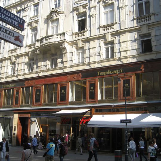 Wohn- und Geschäftshaus