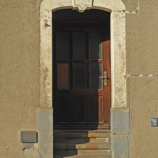 Türstock mit Schlussstein Luchauer Straße 5