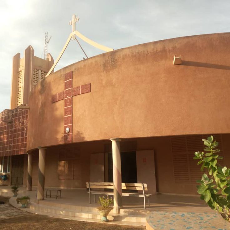 Onze-Lieve-Vrouw van Lourdes Kathedraal