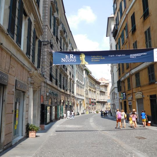 Via Cairoli