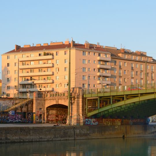 Wohnhausanlage Franzensbrückenstraße 21