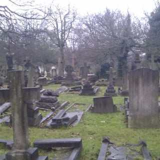 City of Westminster Cemetery, Hanwell