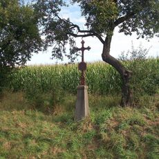 Kříž u silnice na Poběžovice u Ohnišťovic