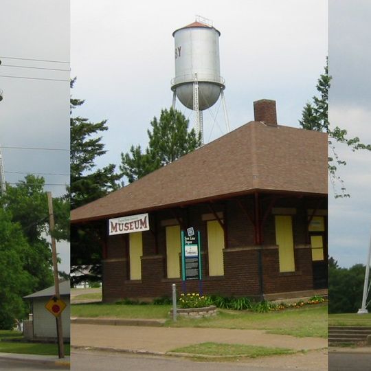 Cuyuna Iron Range Municipally-Owned Elevated Metal Water Tanks