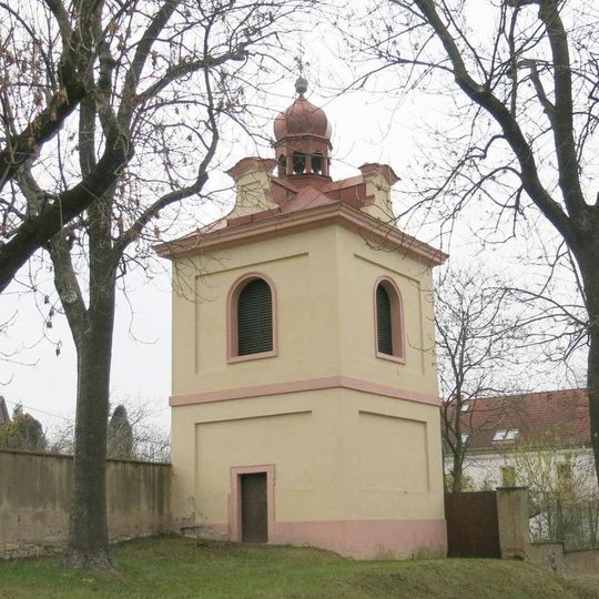 Zvonice u kostela v Čížkovicích