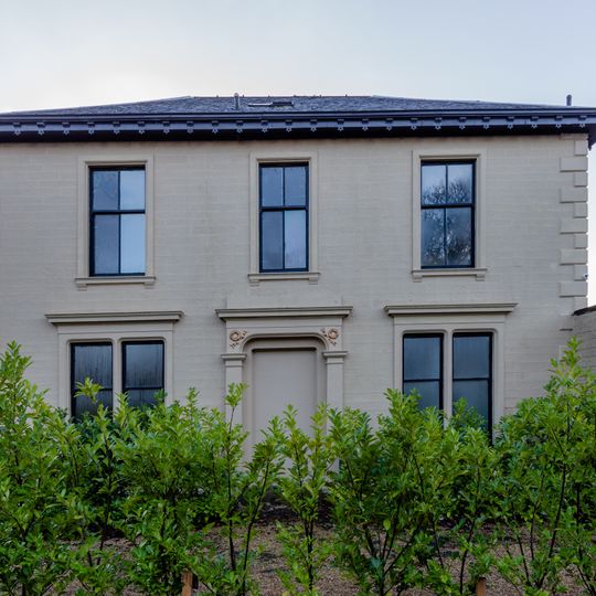 Marie Stuart Hotel, 48 Queen Mary Avenue, Crosshill, Glasgow