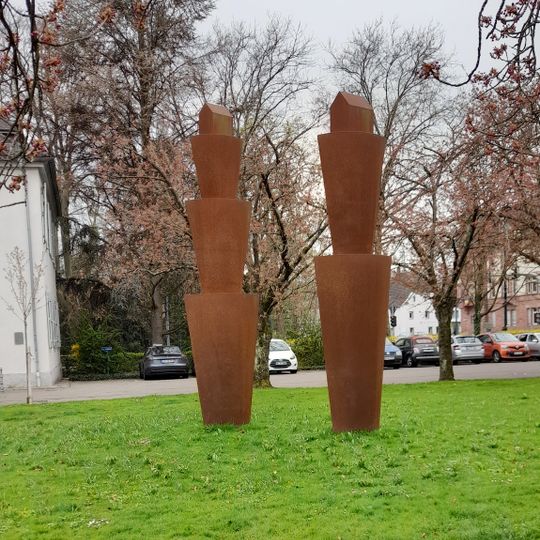 Gefäß + Haus I und II