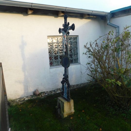 Kříž na jižním okraji Termesiv