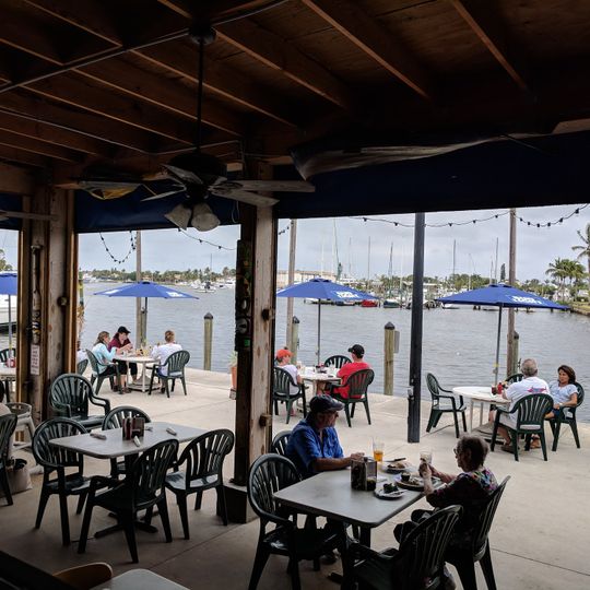 Shrimpers Grill & Raw Bar