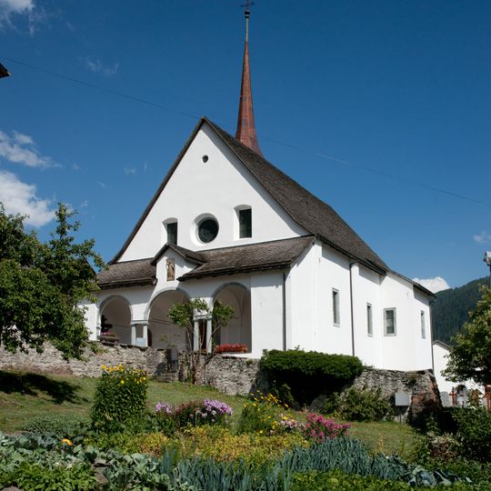 Kirche St. Maria mit Friedhofkapelle
