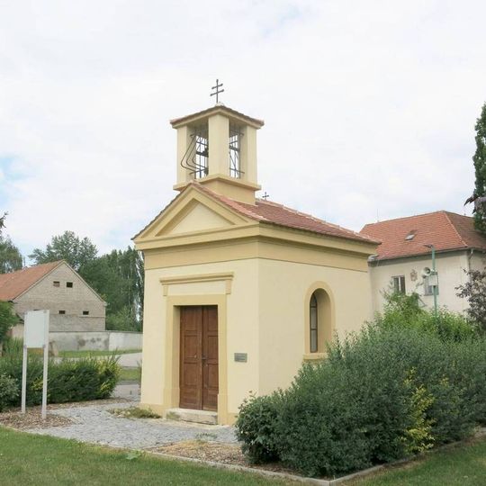 Kaple na návsi v Brozánkách