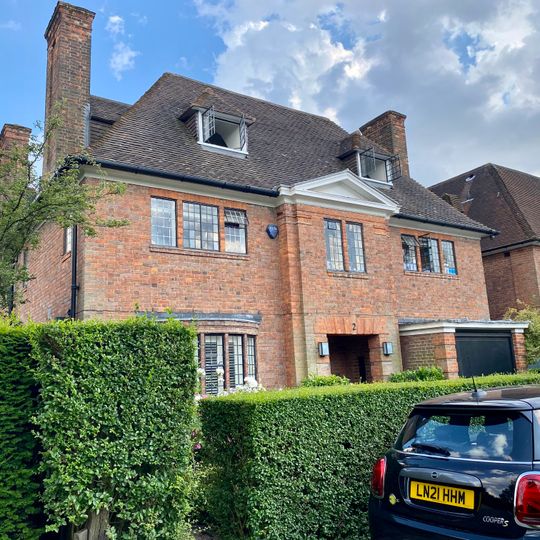 2, Turner Drive Nw11