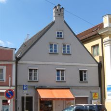 Wohn- und Geschäftshaus