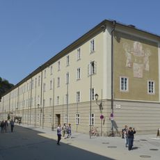 Der viergeschossige Stichflügel