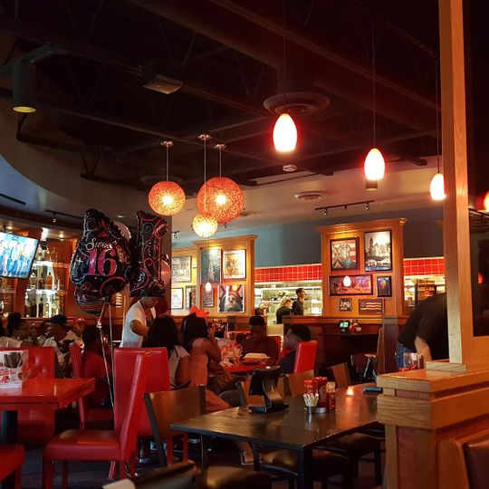 Red Robin Gourmet Burgers and Brews