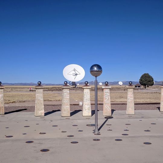 Bracewell Radio Sundial
