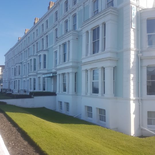 Four Oaks Hotel, Nos.1-4 Penrhyn Crescent