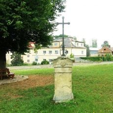 Kříž u kostela svatého Jakuba v Mnichově Hradišti