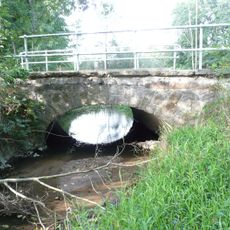Zwei Straßenbrücken über die Kleine Röder (Große Röder) Wachauer Straße (an der Gemarkungsgrenze zu Wachau)