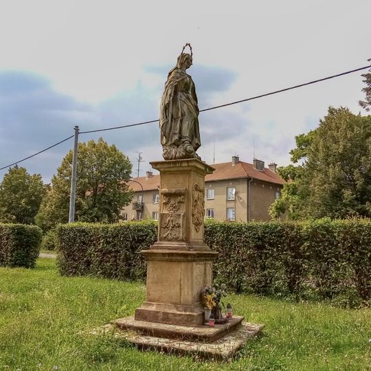 Socha Panny Marie v Uničově u hřbitova