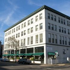 McMorran and Washburne Department Store Building