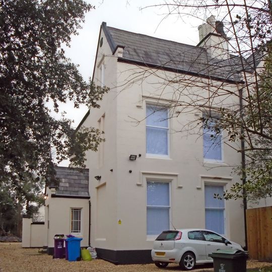 5 and 6 Olive Mount Villas