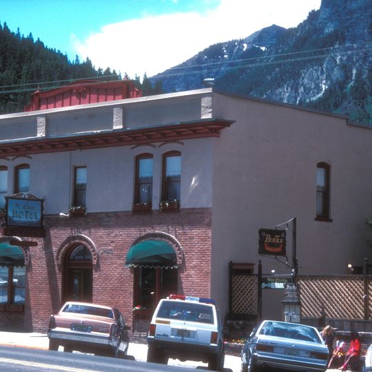 St. Elmo Hotel