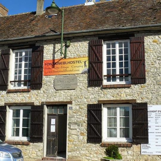 Fontaineblhostel Camping
