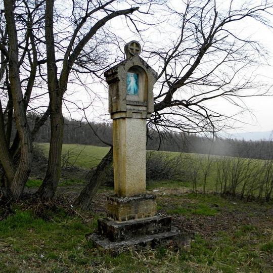 Boží muka u silnice západně od Říčan