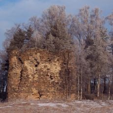 Rozbeķi Castle ruins